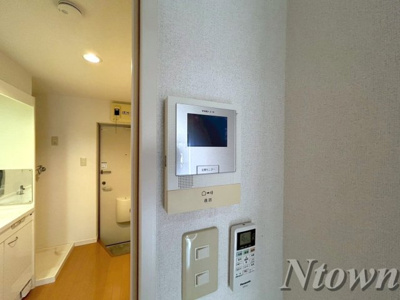 【セキュリティ】 | コンパートハウス本陣 | モニター付きインターフォンです