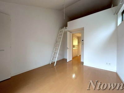 【居間・リビング】 | コンパートハウス本陣 | 居間です