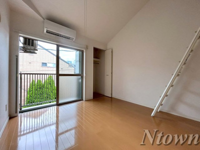 【居間・リビング】 | コンパートハウス本陣 | 居間です