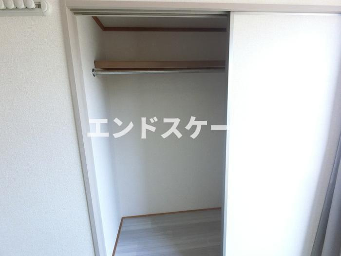 スプリングコートの収納|高崎、前橋、伊勢崎エリアのお部屋探しはエンドスケープまで！お客様の理想お聞かせ下さい♪