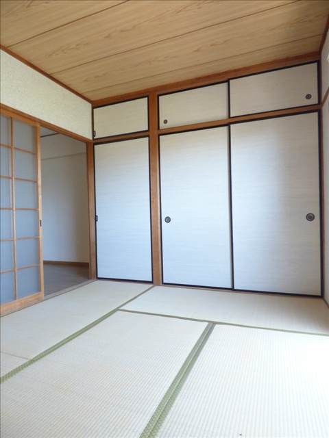 豊月マンションの和室|落ち着いた雰囲気の和室付きです