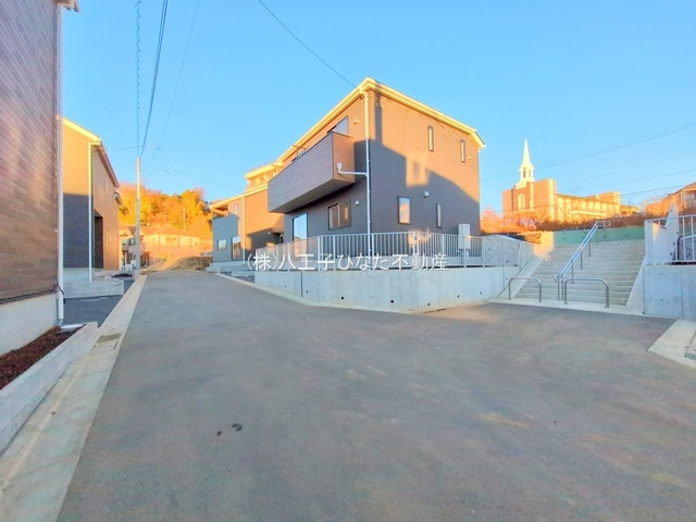 祝　成約済み　八王子市　館町　新築戸建て　１９期の前面道路含む現地写真|～仲介手数料無料☆八王子ひなた不動産～八王子市館町　新築戸建て
