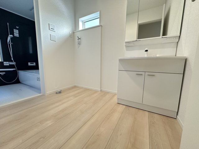 小田原市栢山第22　新築戸建全１棟の独立洗面台