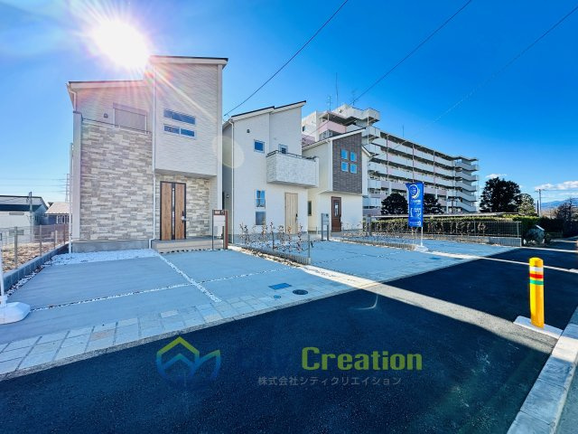 藤沢市遠藤　新築戸建全5棟　3号棟の前面道路含む現地写真