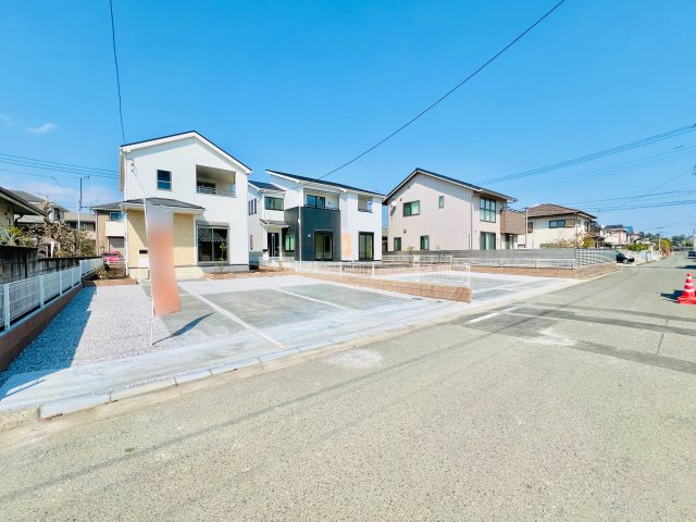 前橋緑が丘の前面道路含む現地写真|閑静な住宅地◎