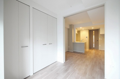 【居間・リビング】 | レジュールアッシュ谷町四丁目グランクラス | ゆったりとしたリビングです