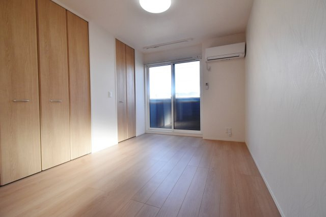 ヴェラブランカの洋室