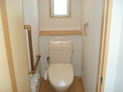 【トイレ】 | チェリーヒルズ | シャワー付トイレ