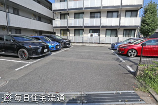 【駐車場】
