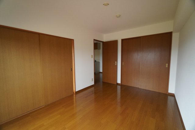 サンセール垂水の洋室