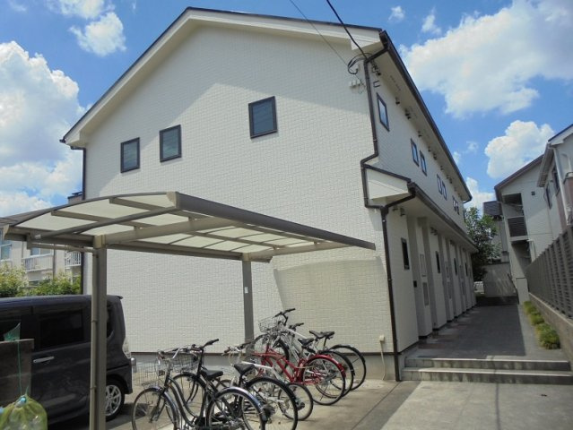 府中市朝日町１丁目のアパートの外観