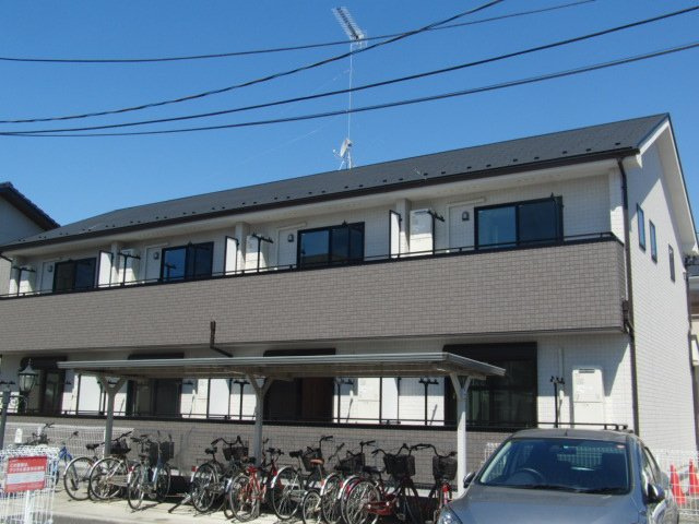 府中市朝日町１丁目のアパートの外観