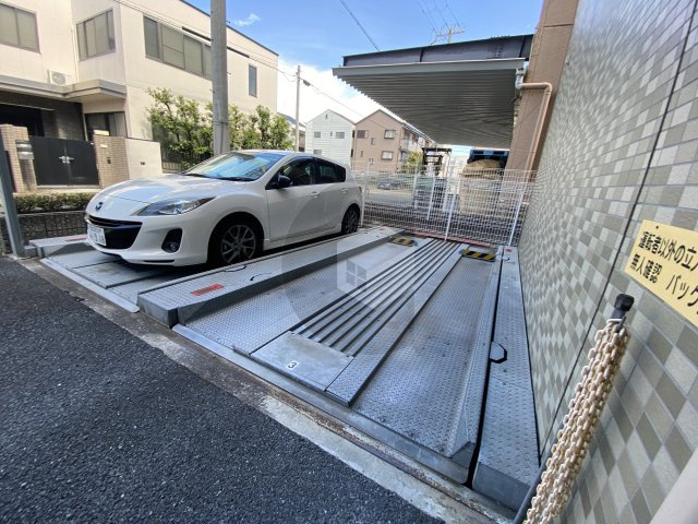 カーサヴェルデの駐車場