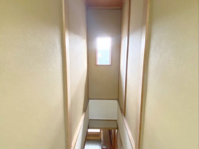 志免町向ヶ丘2丁目　戸建の外観|シャッター付きの堀車庫があります！