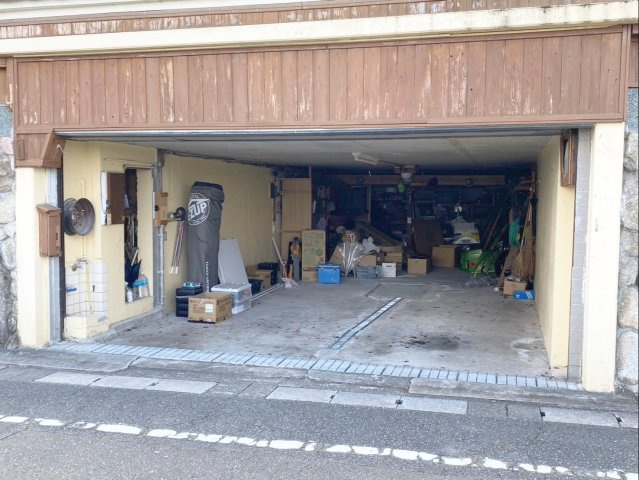 志免町向ヶ丘2丁目　戸建の駐車場|堀車庫の様子です！