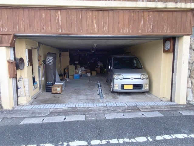 志免町向ヶ丘2丁目　戸建の駐車場|堀車庫の様子です！