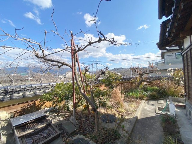 志免町向ヶ丘2丁目　戸建の庭|角地で風通しがよく、洗濯物を干すのに嬉しいですね！