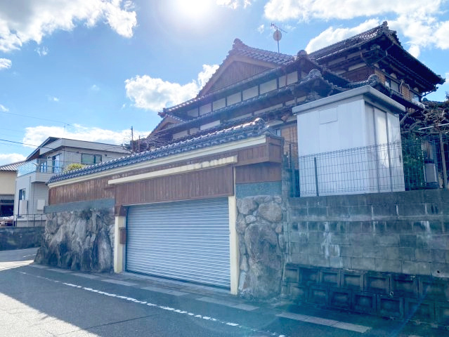 志免町向ヶ丘2丁目　戸建の外観|土地面積308.94ｍ2（約93.45坪）、建物面積190.96ｍ2（約57.76坪）！