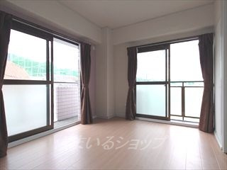 広島市安佐北区落合南１丁目の賃貸マンションの寝室