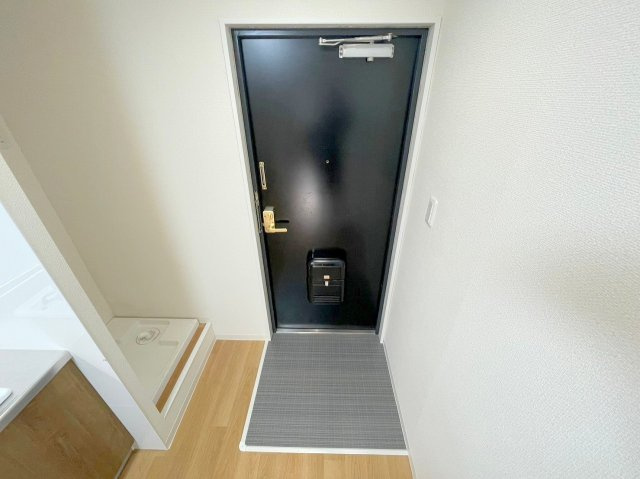 ハイツASKの玄関