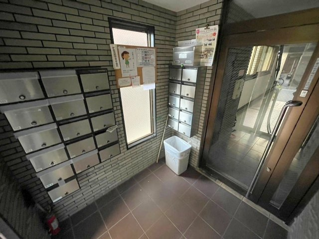 ハイツASKのロビー