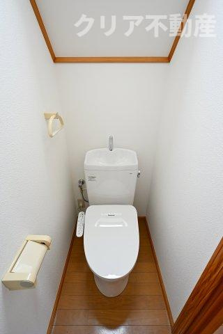 【トイレ】 | 桐生市相生町五丁目　中古住宅 | 2階にもトイレがあるので忙しい朝も分けて使えます！