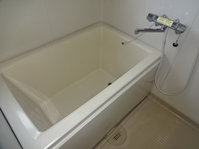 ハイツ・ルミエールの浴室