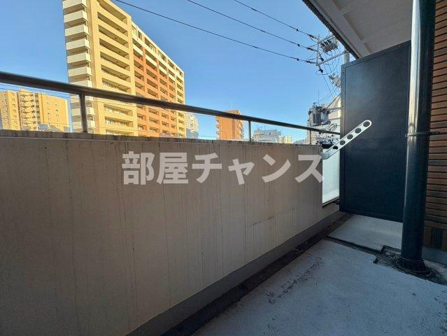 横山アネックスビルのバルコニー