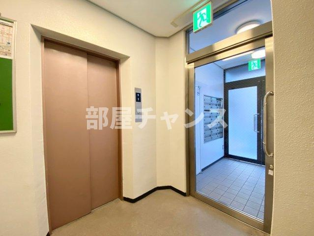 横山アネックスビルのロビー