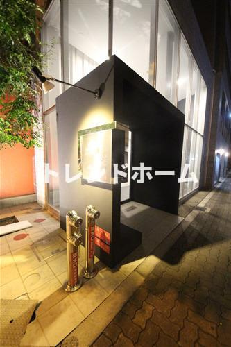 レオンコンフォート難波西のエントランス|選べる家電プランあり！！