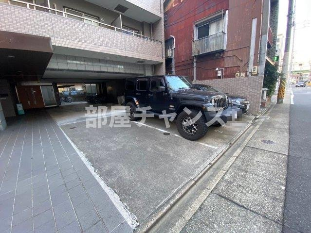 リヴシティ金山の駐車場