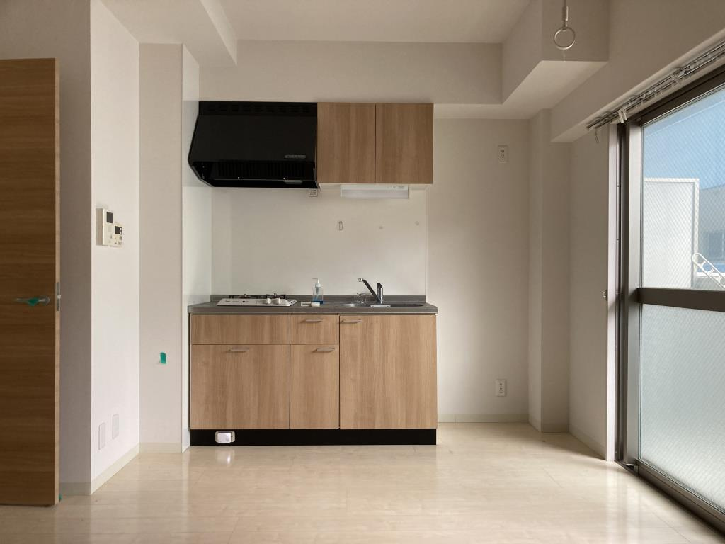 グランドシャトー花畑T・Sのキッチン|2口コンロ付きの使いやすいシステムキッチンです♪