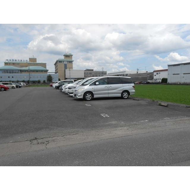 岐阜市中鶉２丁目の駐車場の駐車場