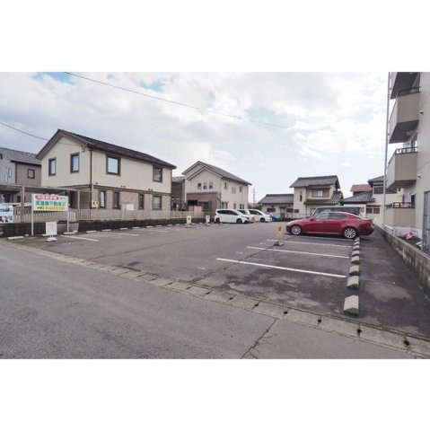 羽島郡岐南町八剣北５丁目の駐車場の駐車場