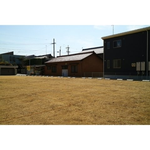 岐阜市清の駐車場の駐車場