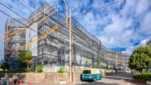 横浜市港南区東芹が谷の中古マンションの外観|周辺は落ち着いた街並み。
是非一度、現地へお越しください。
ご自宅まで送迎も可能です