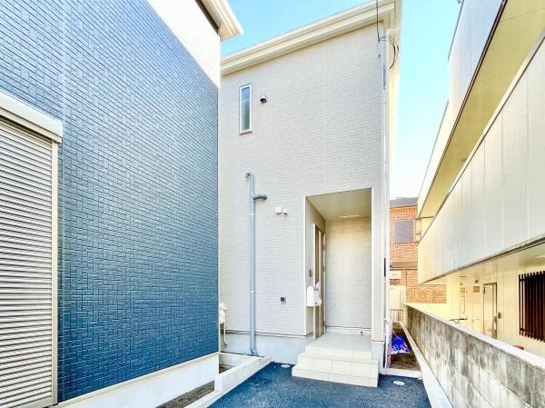 横浜市緑区霧が丘２丁目の新築一戸建の外観|堂々と完成しました！いつでもご案内可能です！
お車でご自宅まで送迎承ります。