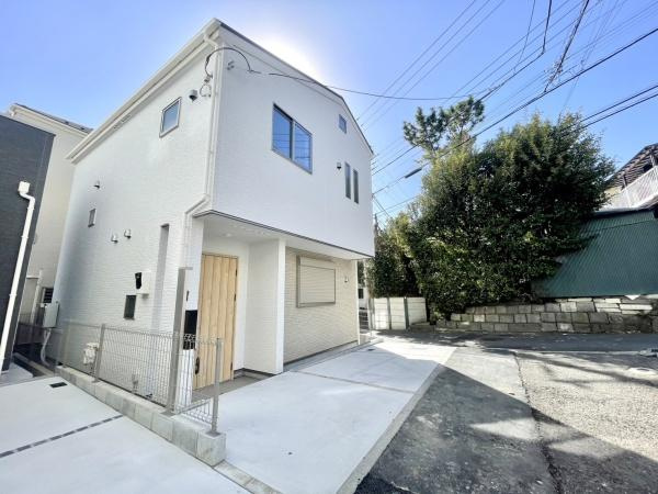 横浜市磯子区滝頭１丁目の新築一戸建の前面道路含む現地写真|周辺環境も合わせてご案内させて頂きます！
お気軽にお問い合わせ下さい！