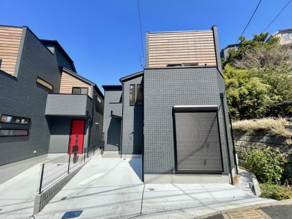 横浜市保土ケ谷区鎌谷町の新築一戸建の前面道路含む現地写真|周辺環境も合わせてご案内させて頂きます！
お気軽にお問い合わせ下さい！