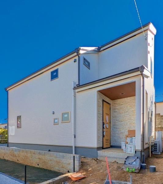 横浜市磯子区洋光台４丁目の新築一戸建の外観|周辺は落ち着いた街並み。
是非一度、現地へお越しください。
