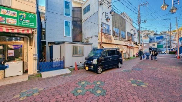 横浜市神奈川区七島町の中古一戸建の前面道路含む現地写真|周辺環境も合わせてご案内させて頂きます！
お気軽にお問い合わせ下さい！