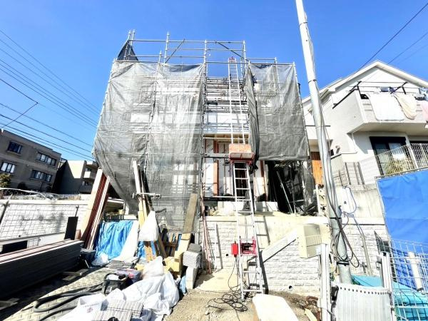 横浜市青葉区さつきが丘の新築一戸建の前面道路含む現地写真|是非一度、現地へお越しください。 
ご自宅までの送迎もいたします