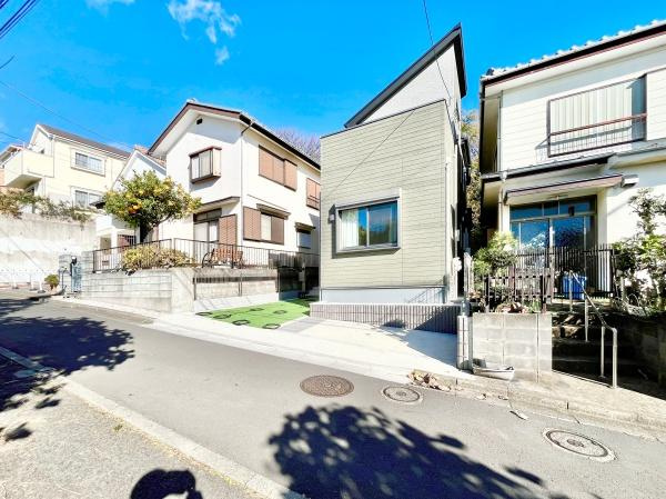 横浜市戸塚区戸塚町の新築一戸建の前面道路含む現地写真|周辺環境も合わせてご案内させて頂きます！
お気軽にお問い合わせ下さい！