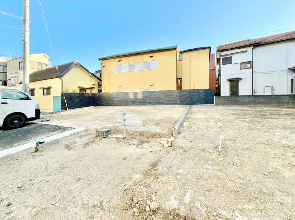 横浜市中区本牧元町の新築一戸建の外観|周辺は生活利便施設が点在しています。
是非一度、現地へお越しください！
ご自宅までの送迎も可能です！