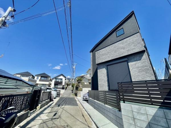 横浜市保土ケ谷区月見台の新築一戸建の前面道路含む現地写真|周辺環境も合わせてご案内させて頂きます！
お気軽にお問い合わせ下さい！