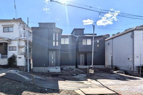 横浜市中区本牧間門の新築一戸建の前面道路含む現地写真|是非一度、現地へお越しください。 
ご自宅までの送迎もいたします