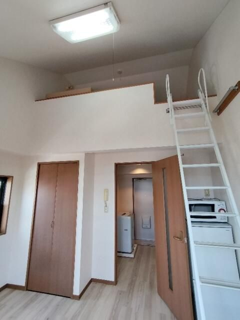 ヴェルデンの洋室