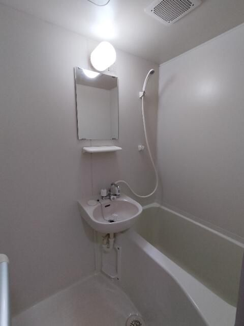 ヴェルデンの浴室