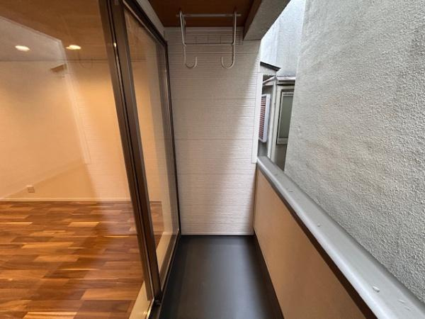 【バルコニー】