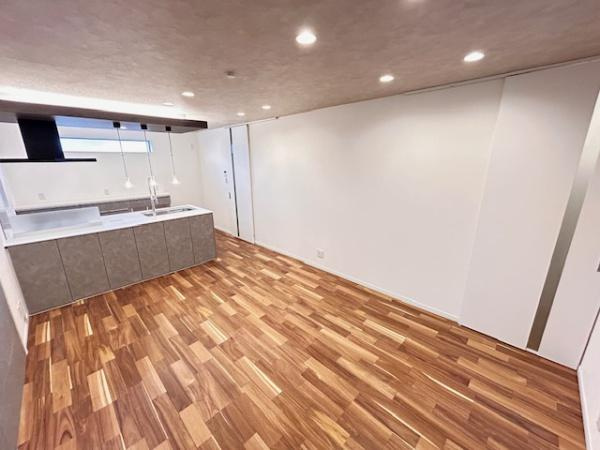 【居間・リビング】